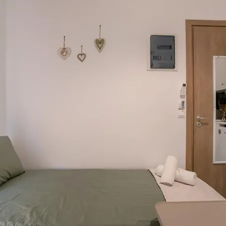 Olesia In Apartment *